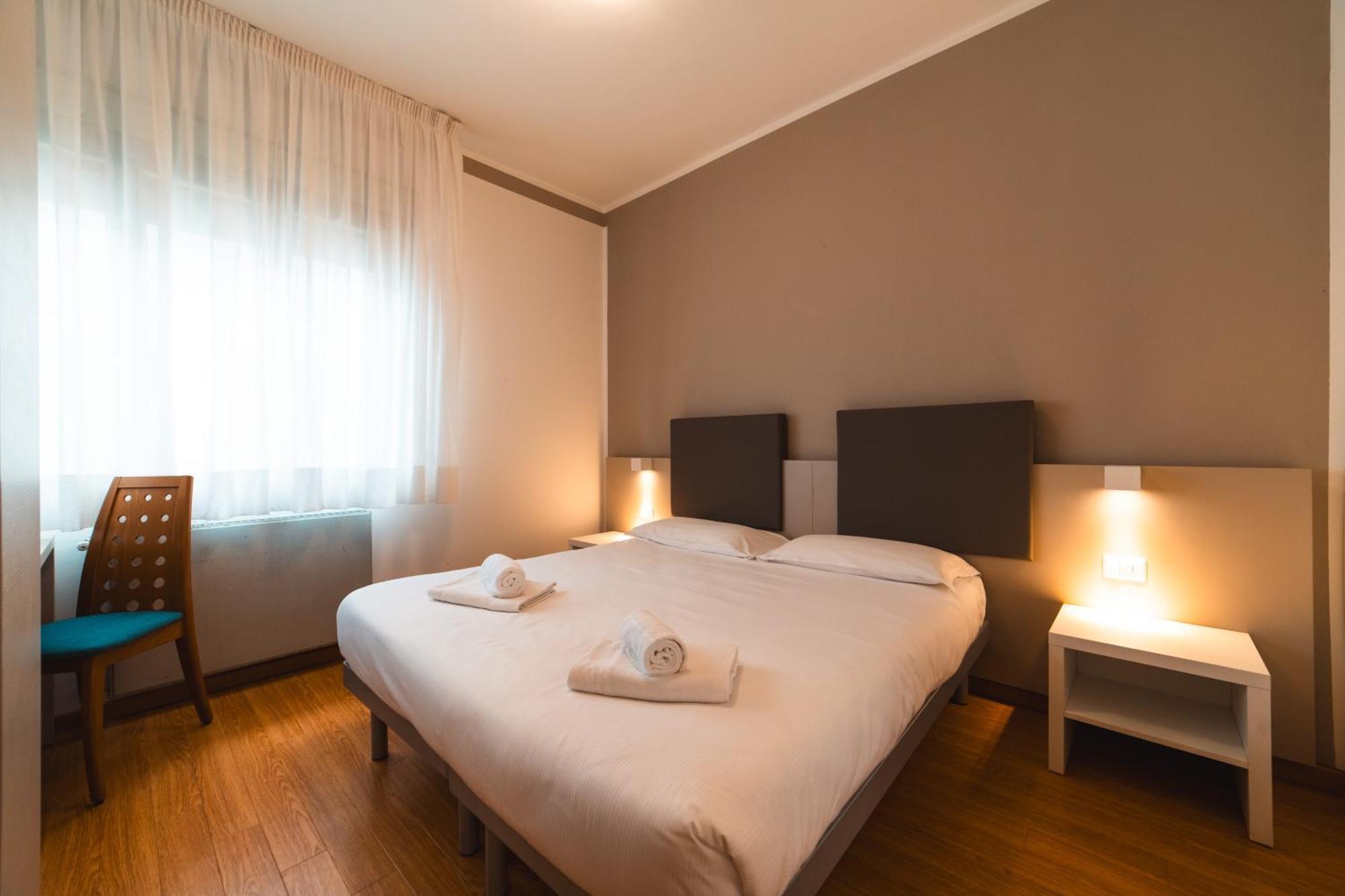 Double or Twin Room,1576753844:JPEG