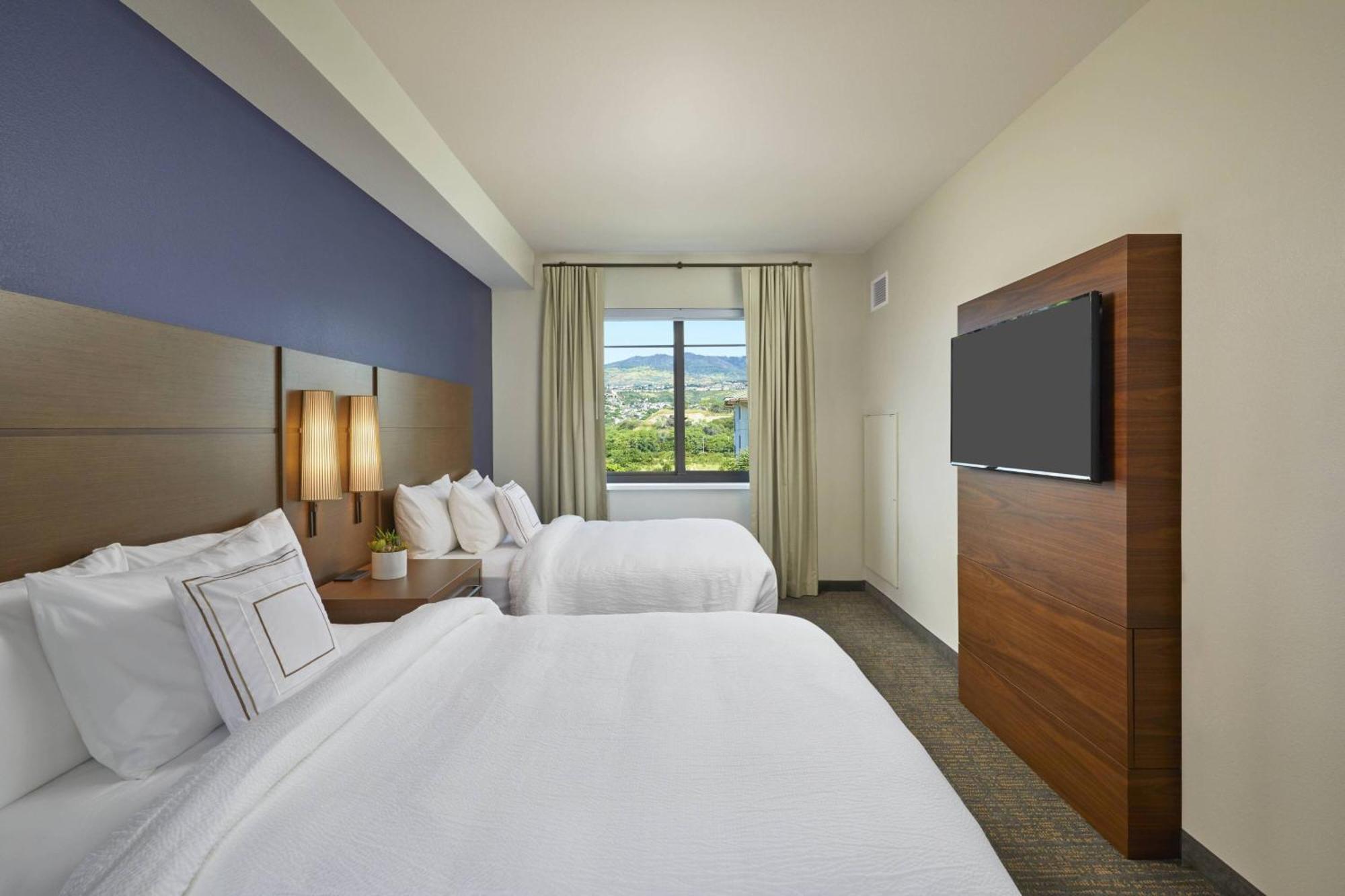 1 Bedroom Suite 2 Queen,1576887371:JPEG