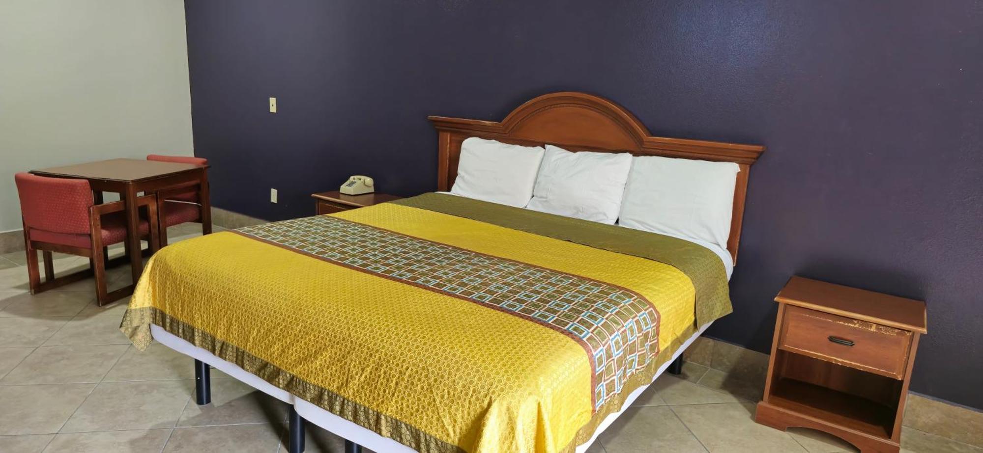 Deluxe King Room