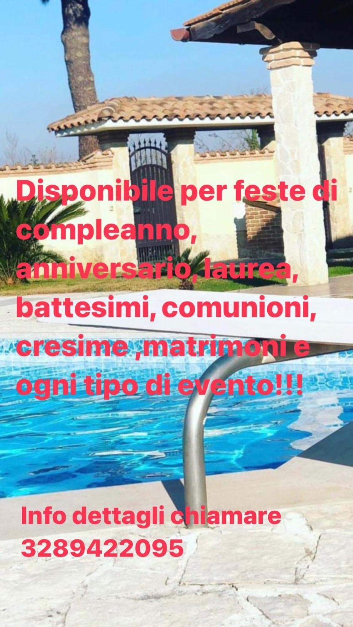 Camera matrimoniale con bagno esterno uso esclusivo vista giardino