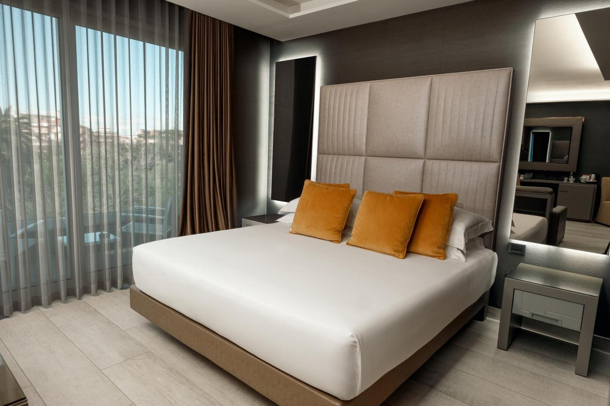 Junior Suite Lateral Sea View