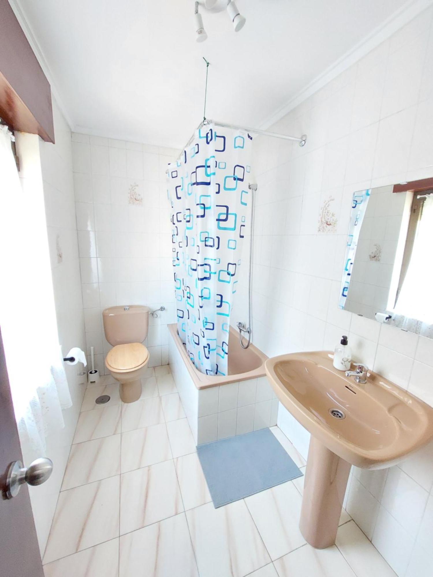 Double Room Private Bathroom,1662460121:JPEG