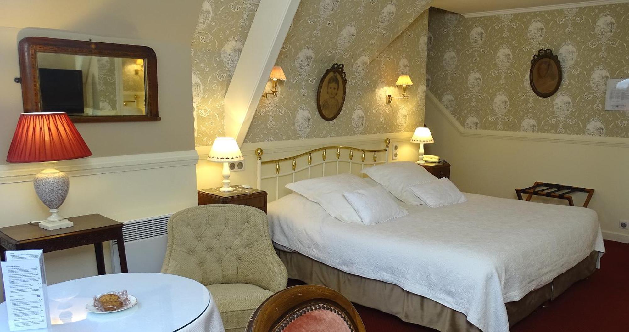 Double or Twin Room Garden View