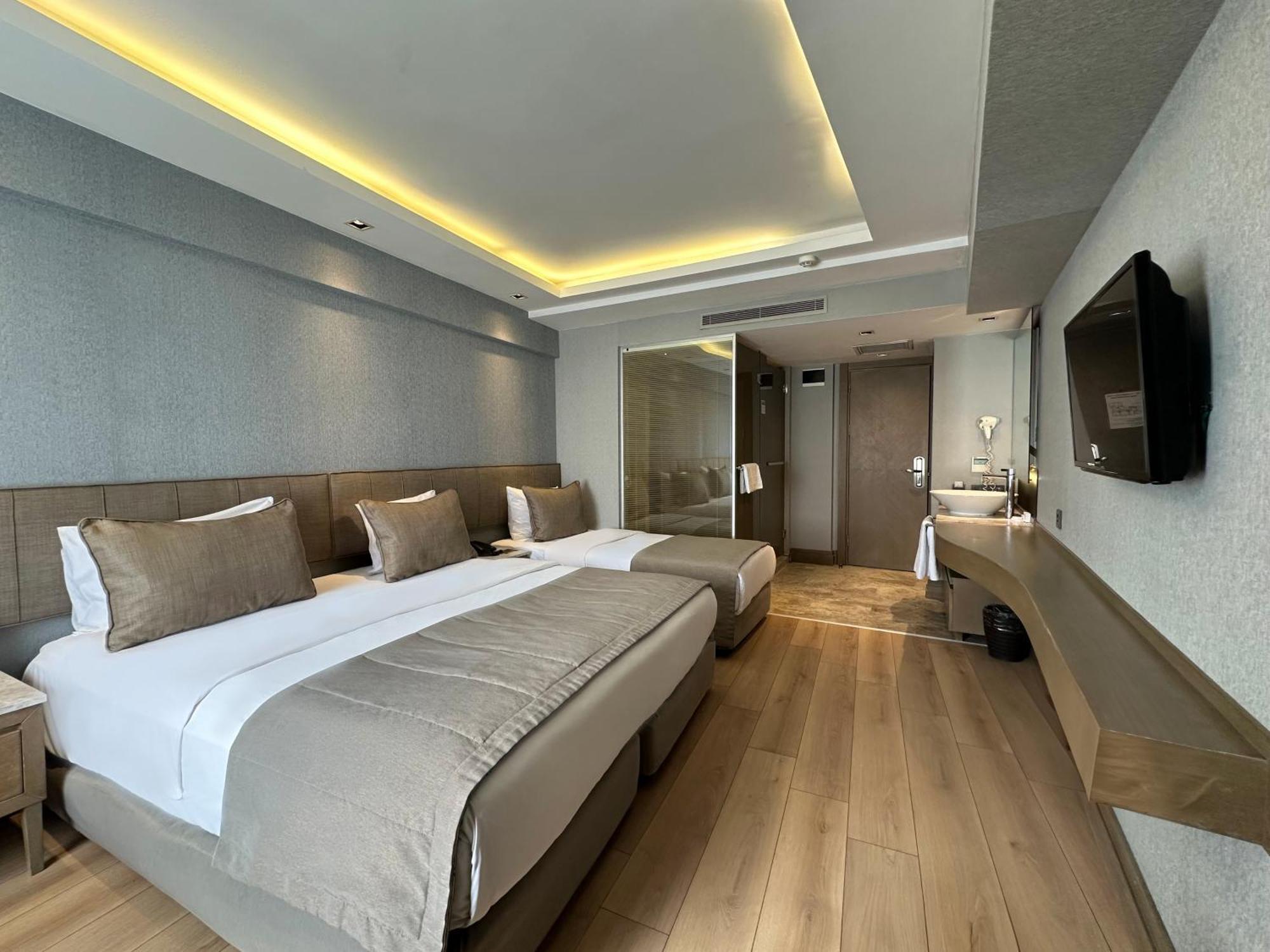 Triple Room,1578382241:JPEG