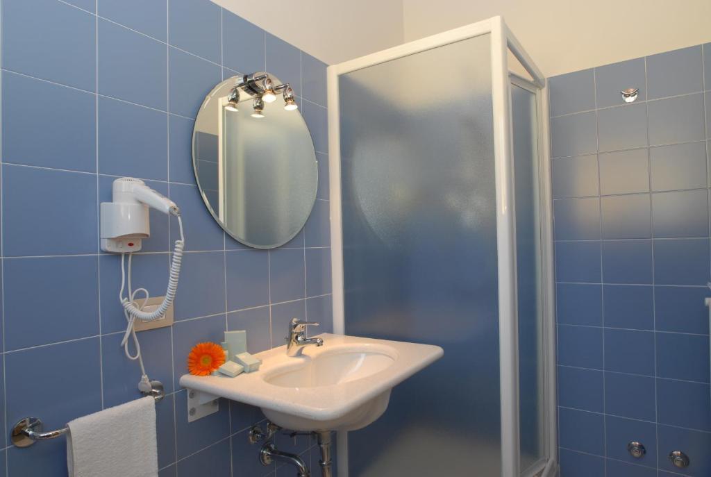 Single Room,15896642:JPEG
