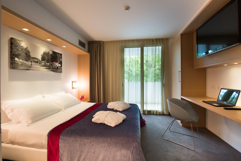 Premier Suite Beach Access