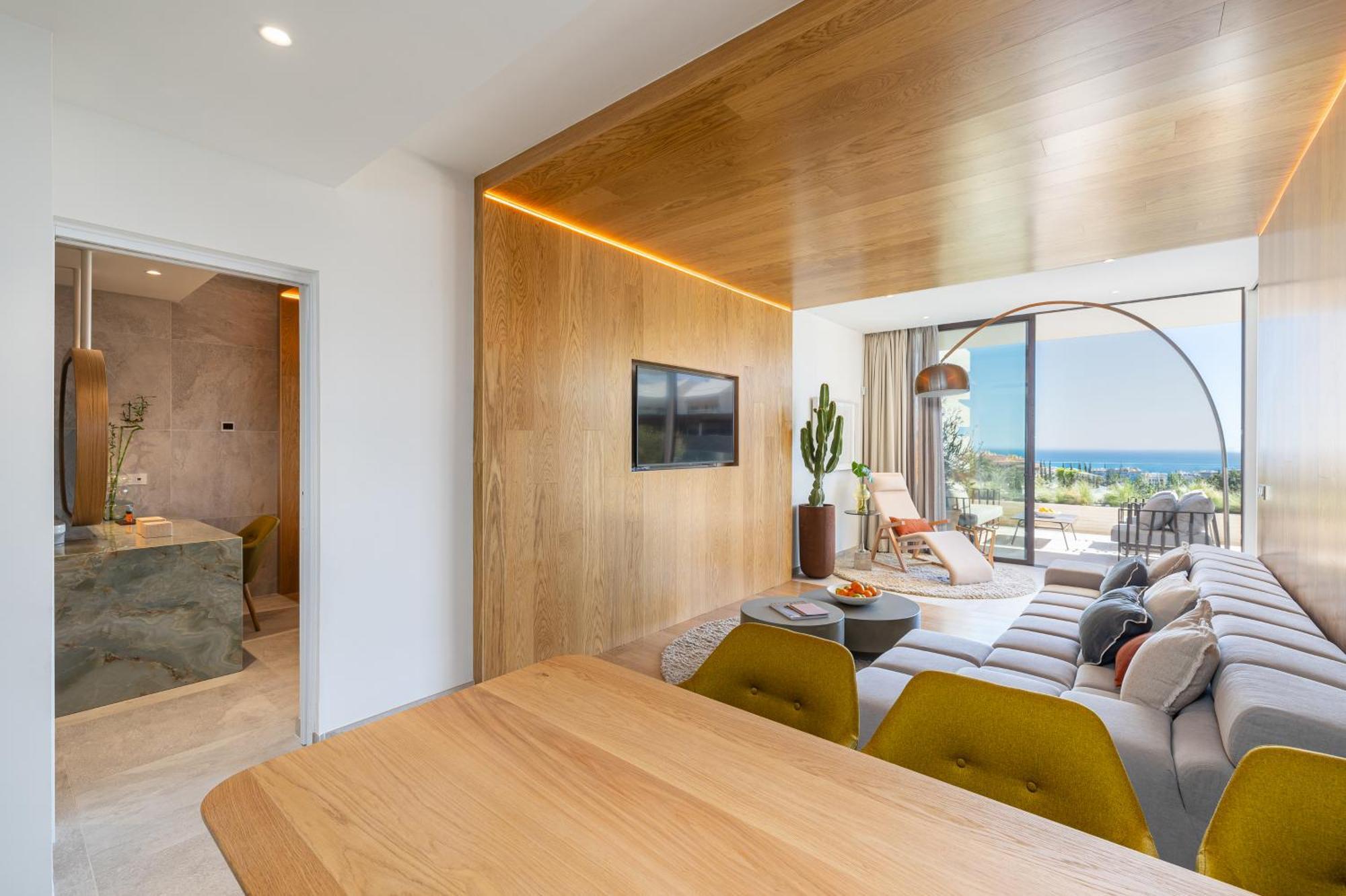 Two-Bedroom Suite Jacuzzi