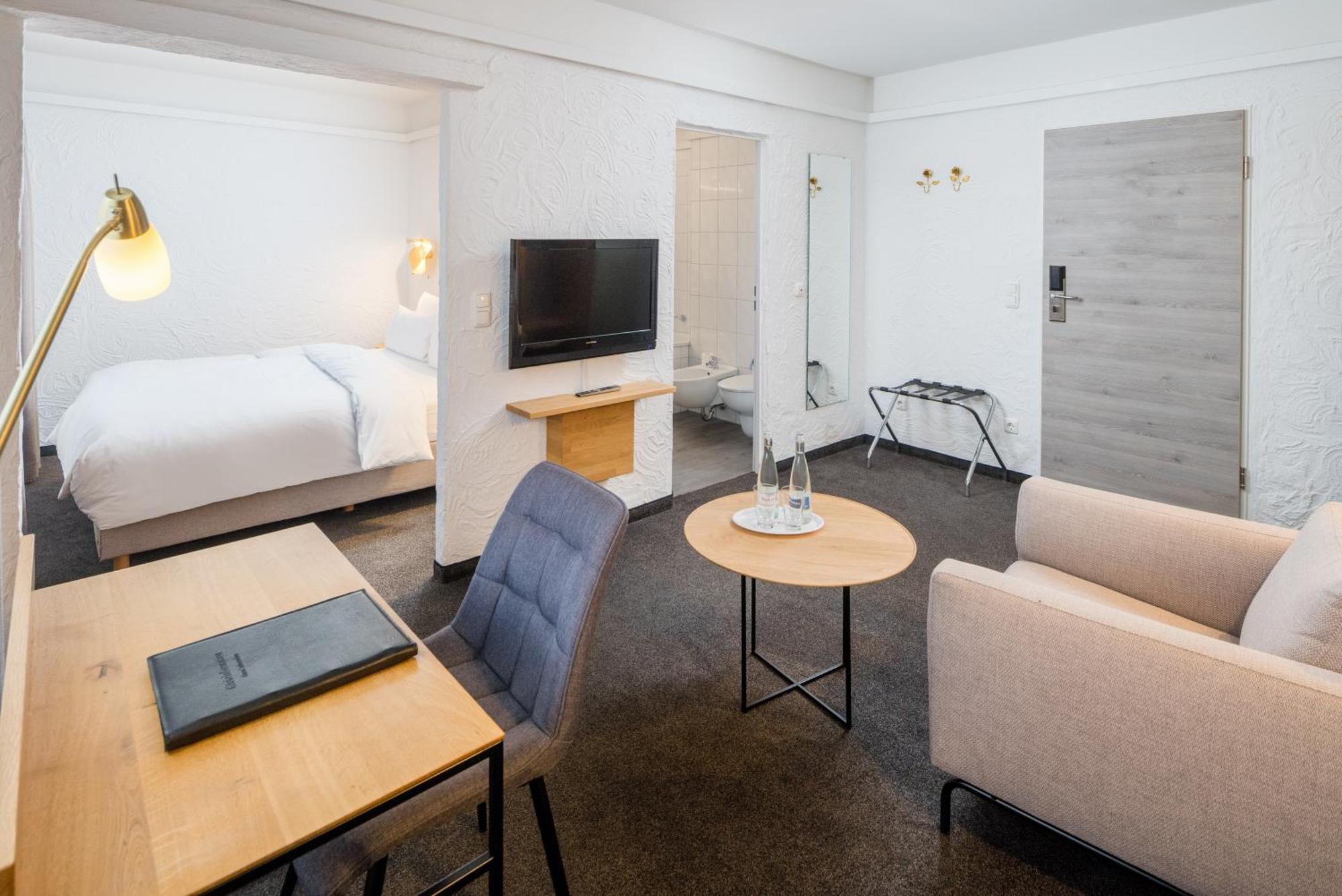 Comfort Queen Room City View