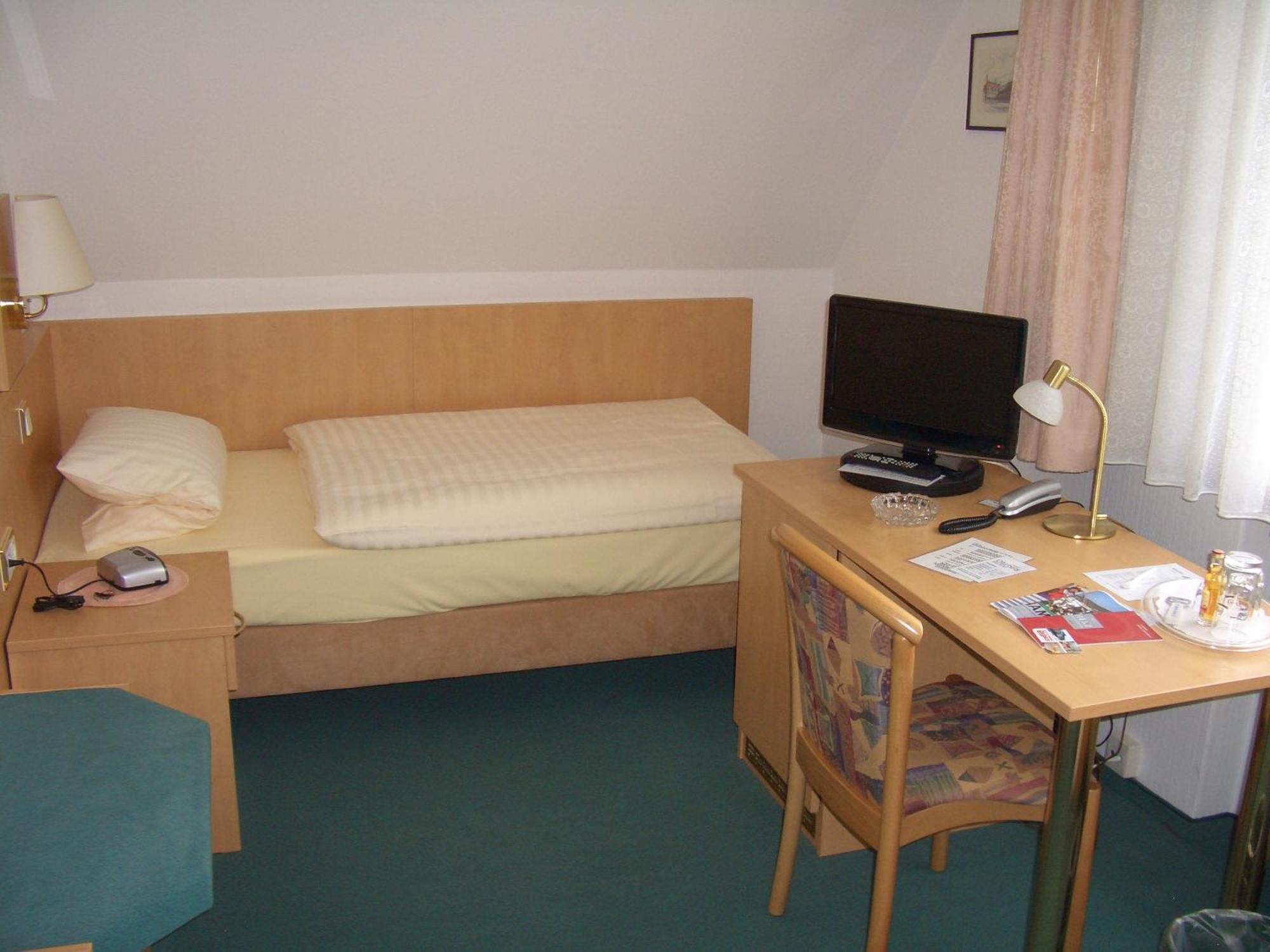 Standard Single Room