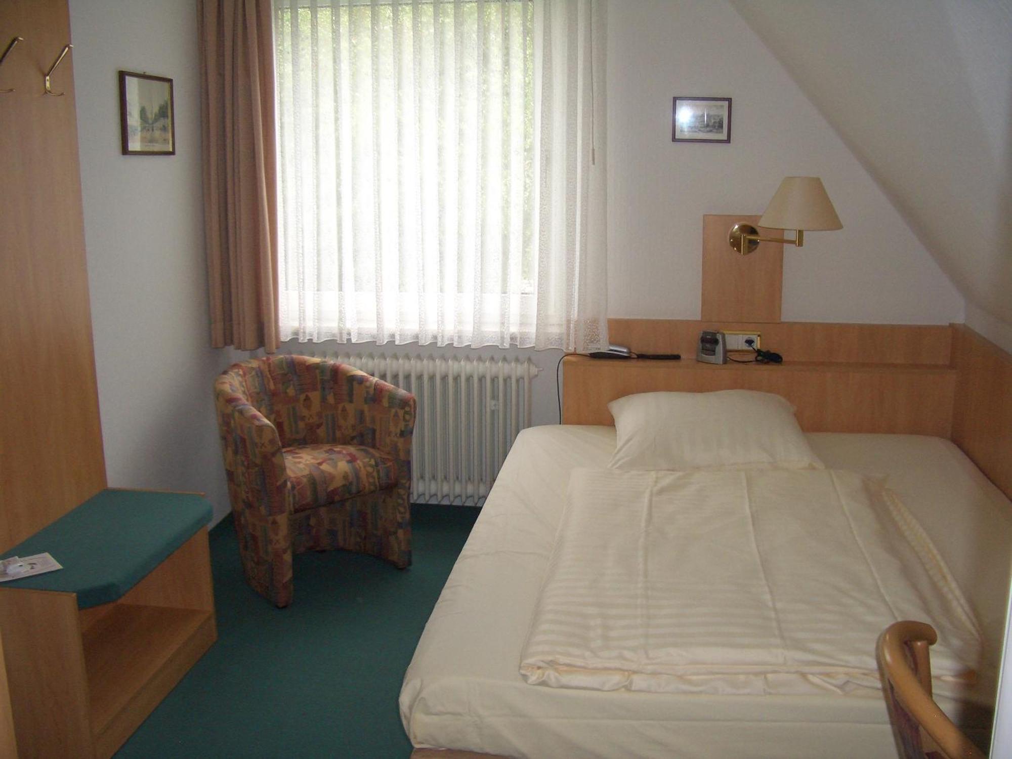 Queen Room Garden View