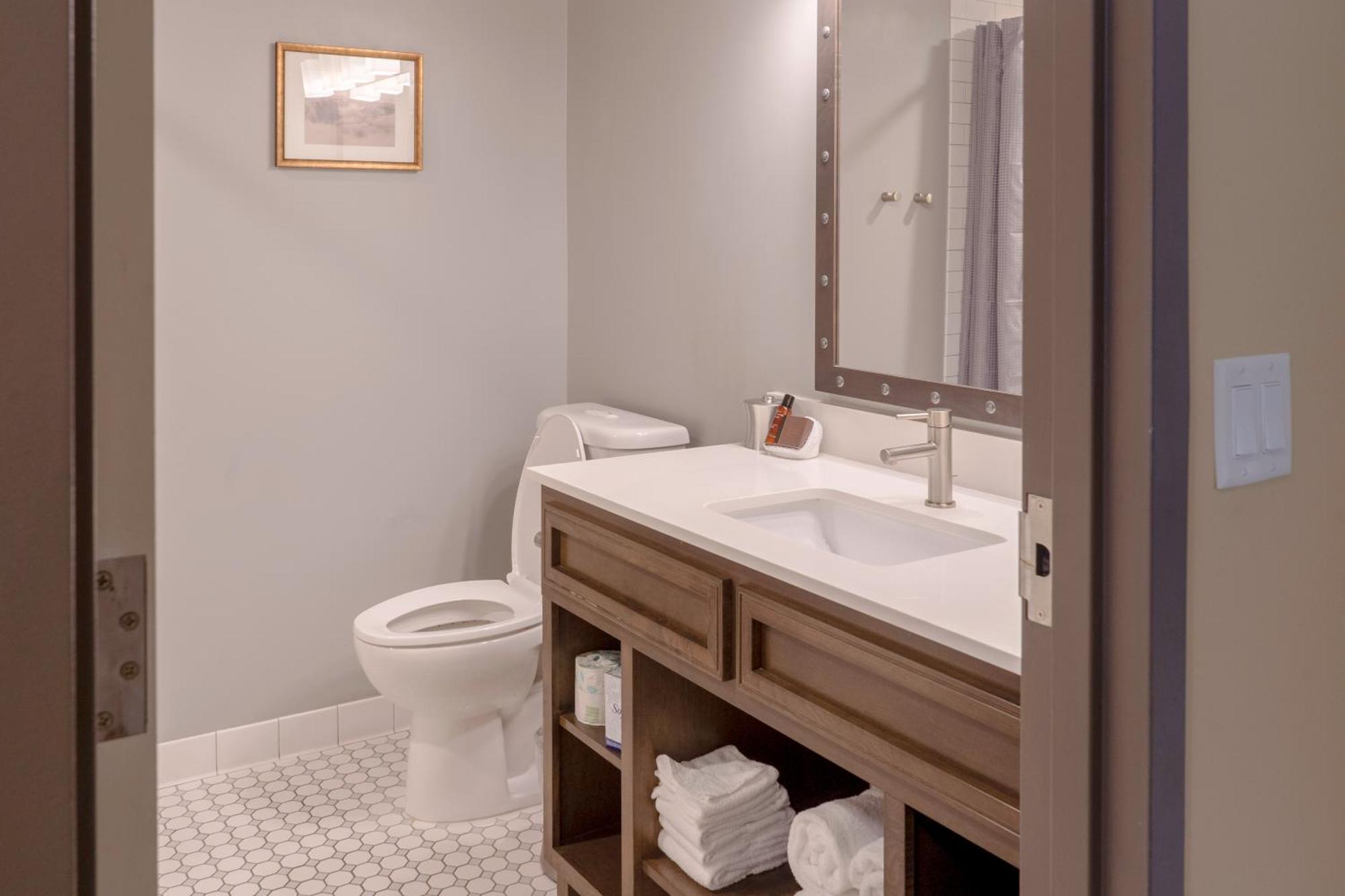 Deluxe Room 2 Queen Beds