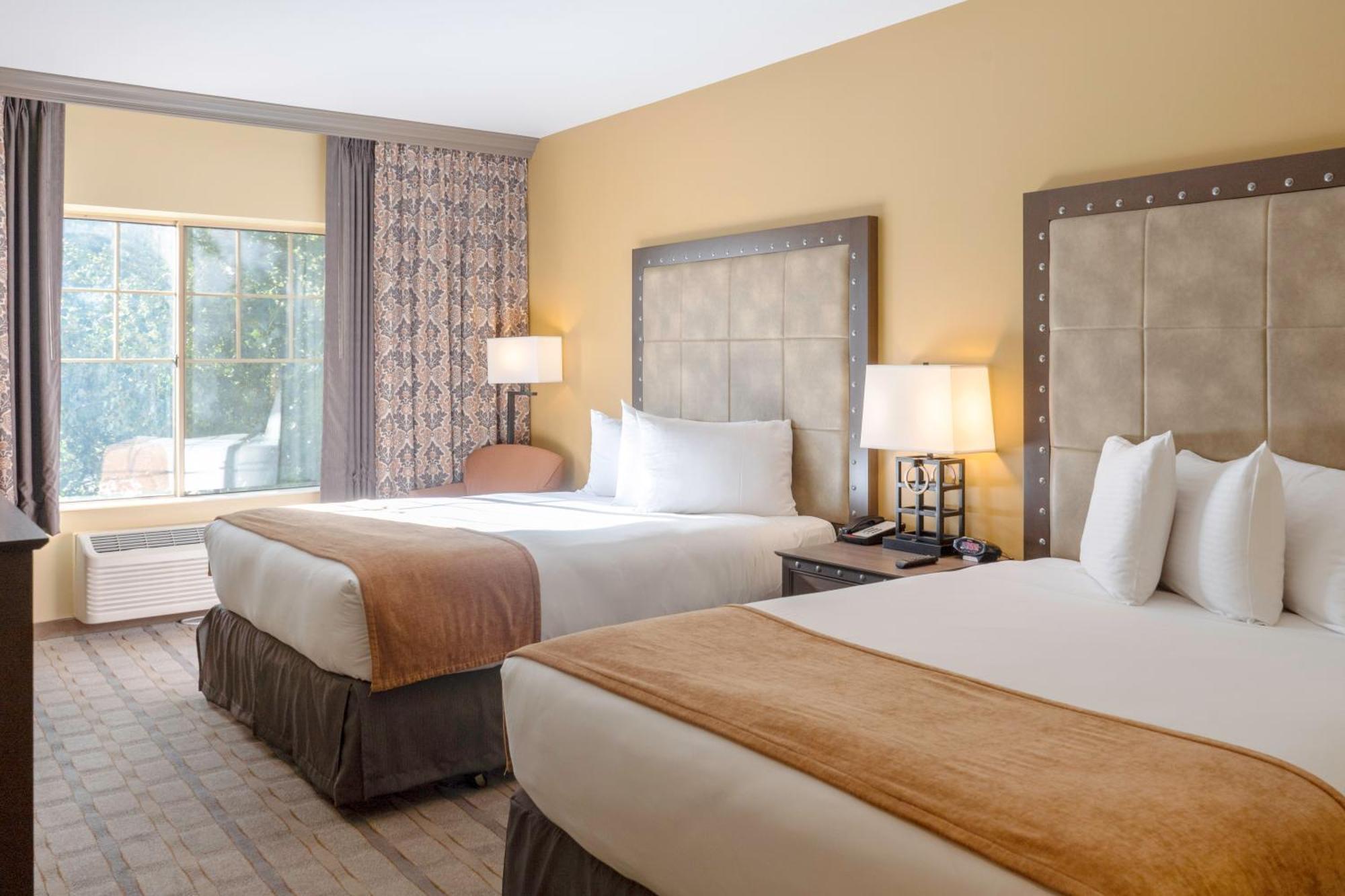 Deluxe Room 2 Queen Beds