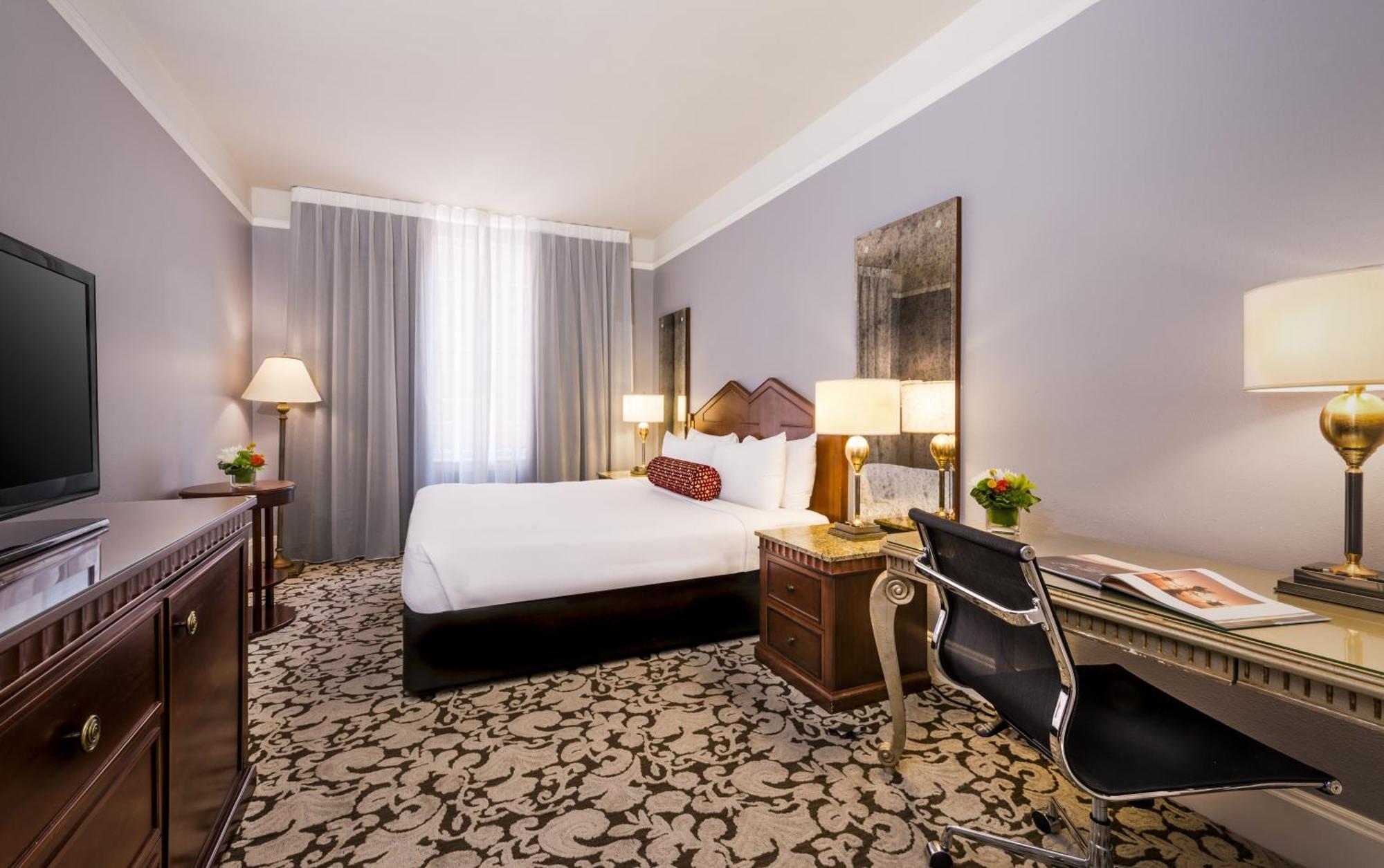 Deluxe King Room