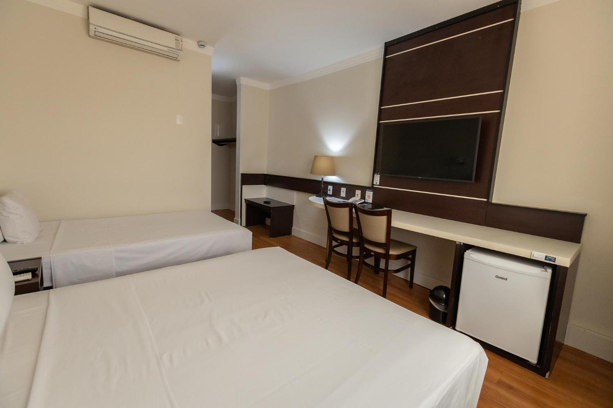 Superior Room Queen Bed