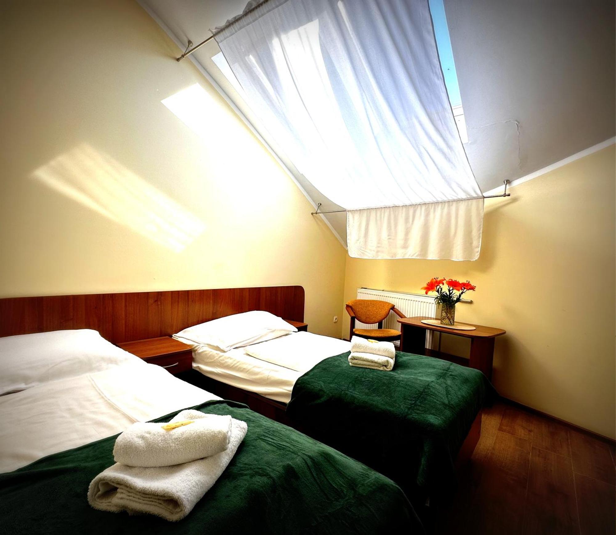 Economy Twin Room without Balcony Attic
