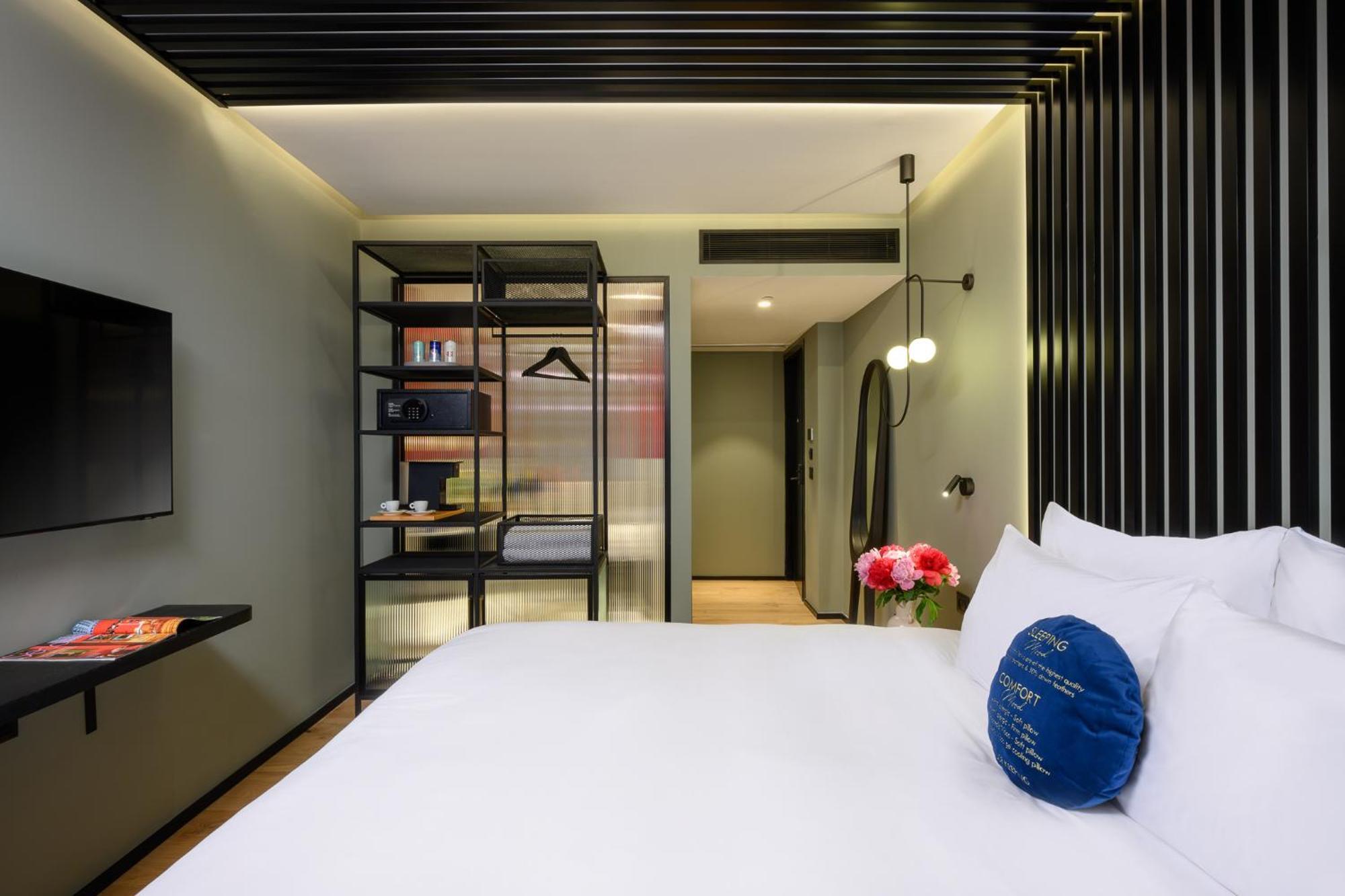 Deluxe Double or Twin Room City View