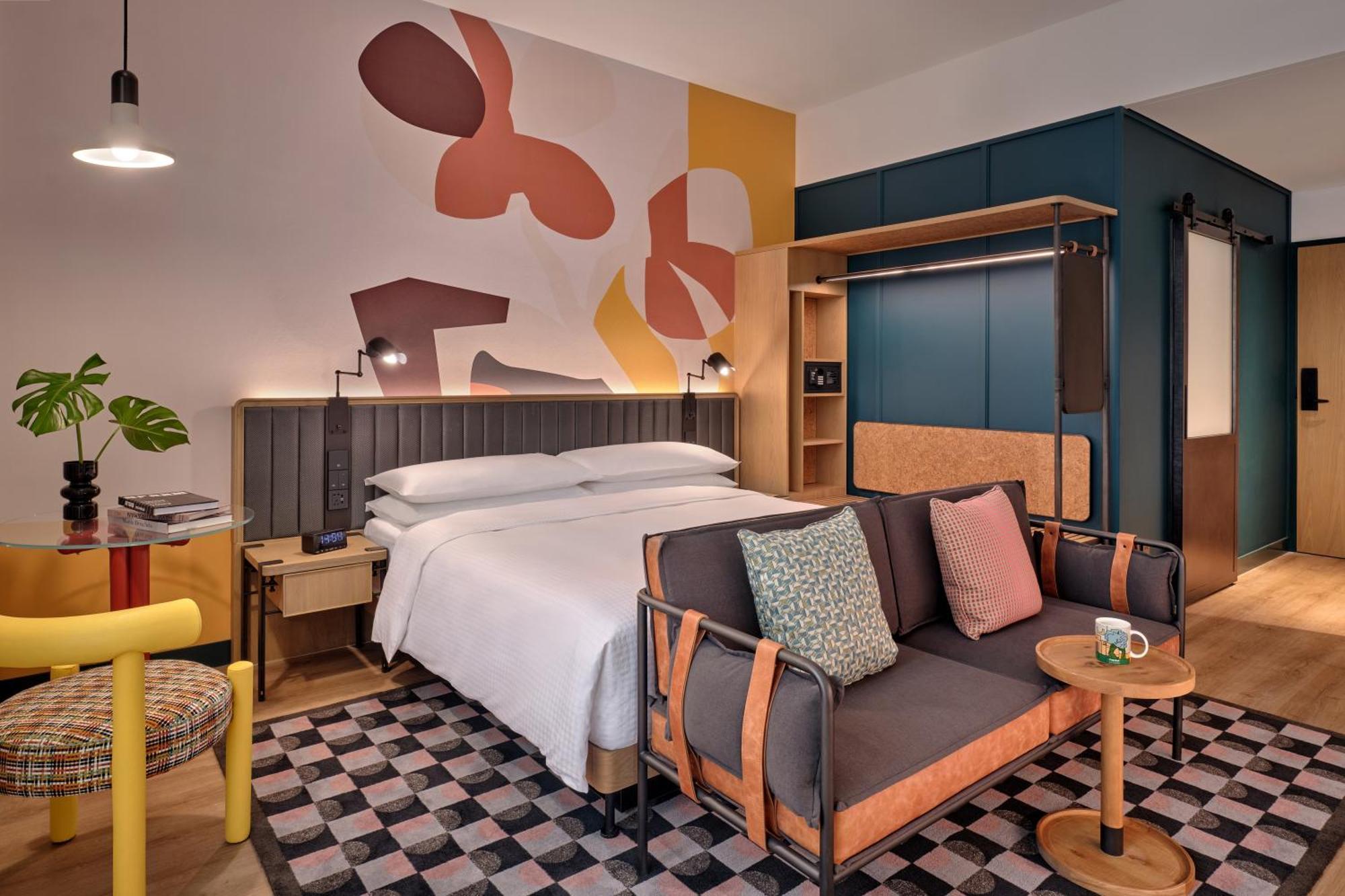 Deluxe King Room