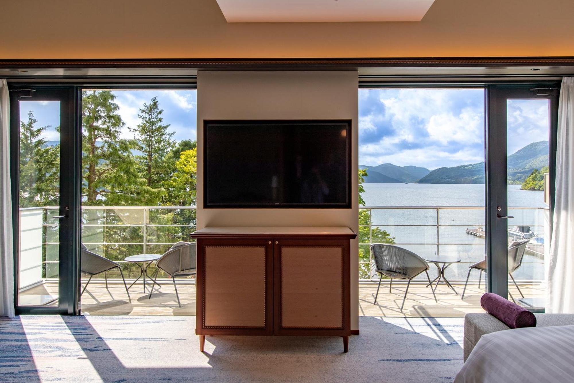 Premium Fourth Room Lake View