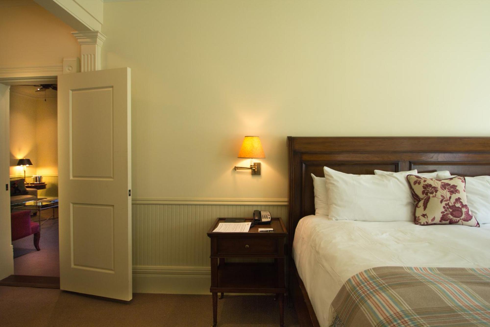 Grand King Room