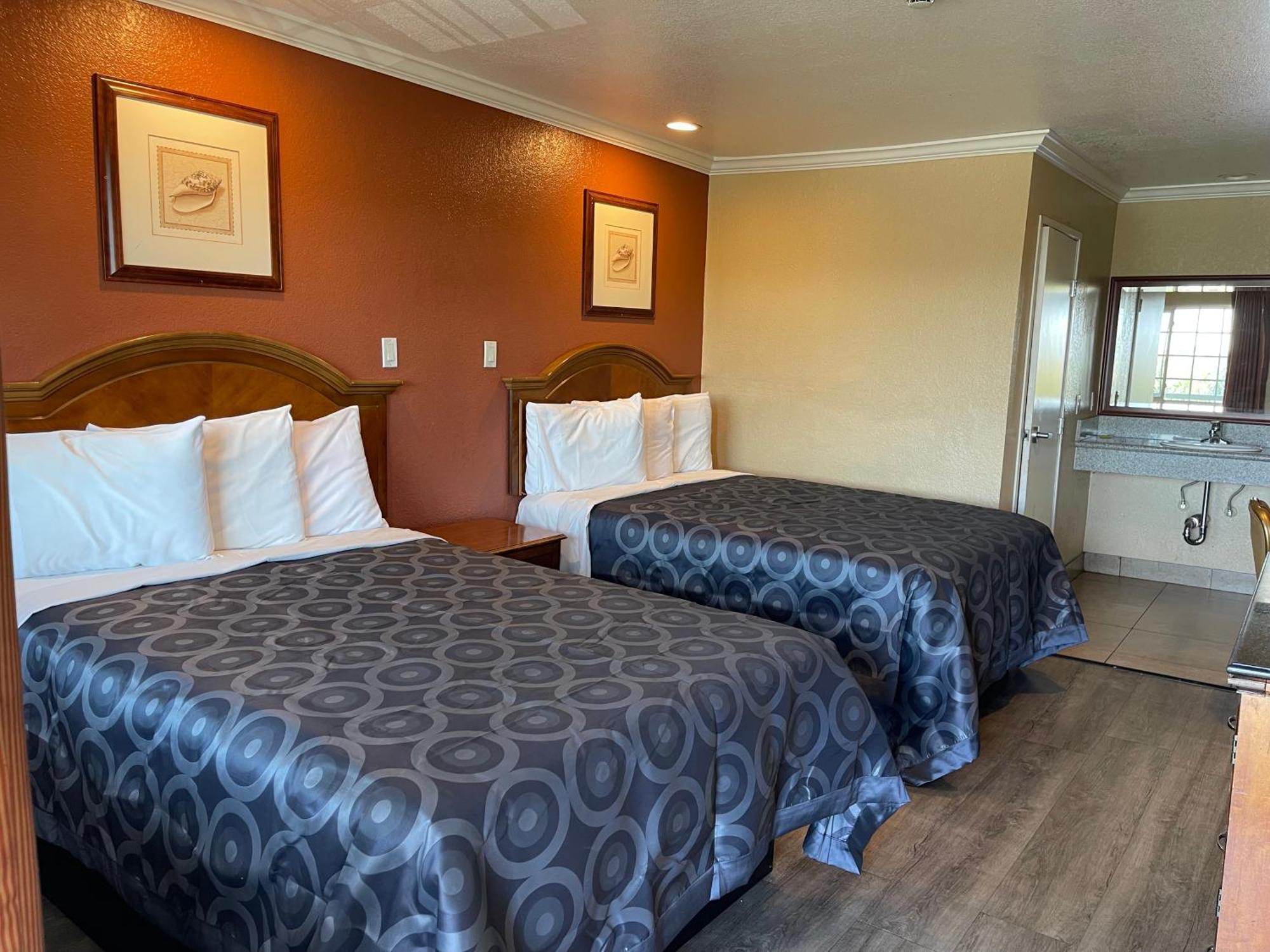 Double Room Two Double Beds Non-Smoking