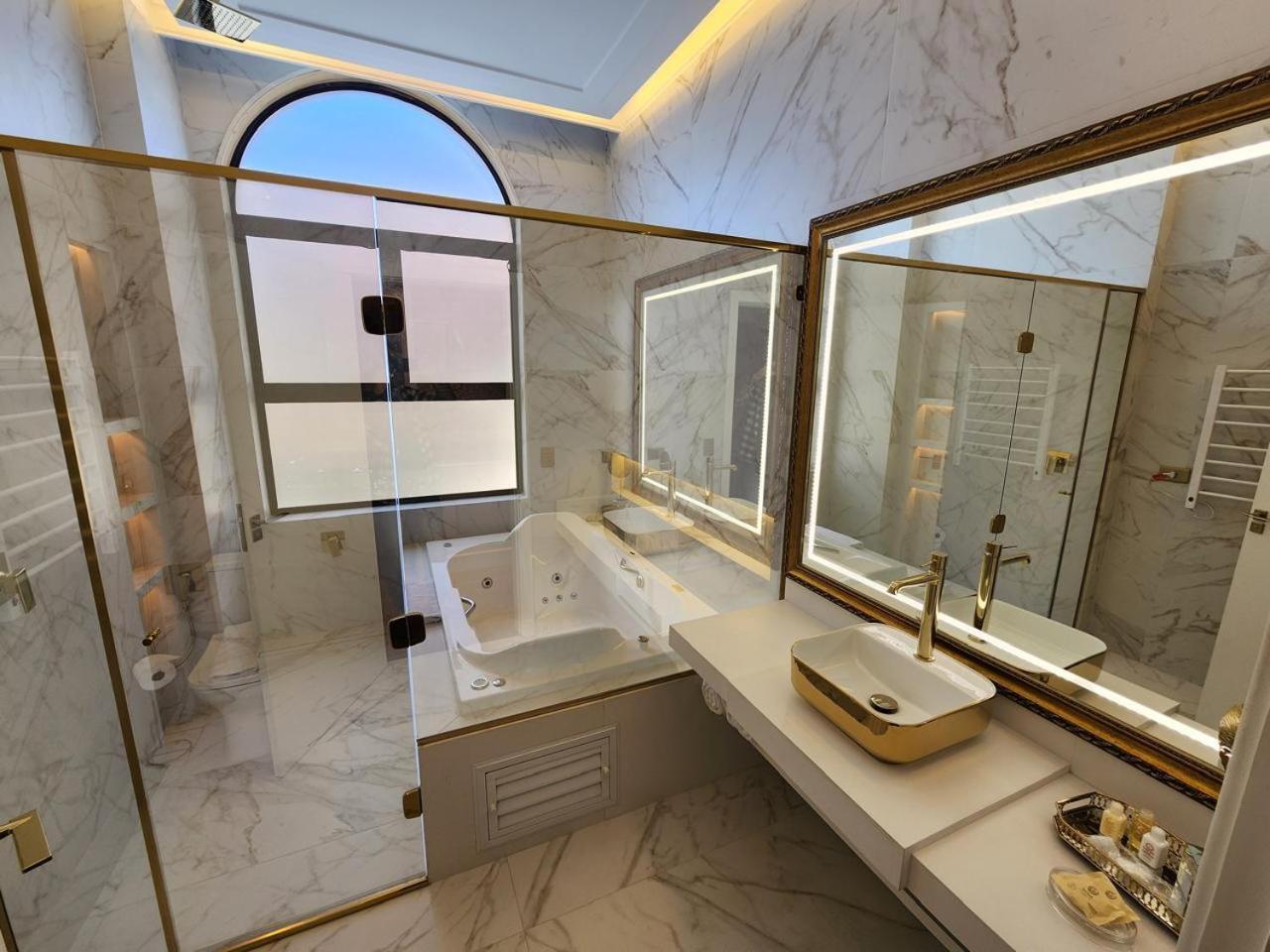 Presidential Suite