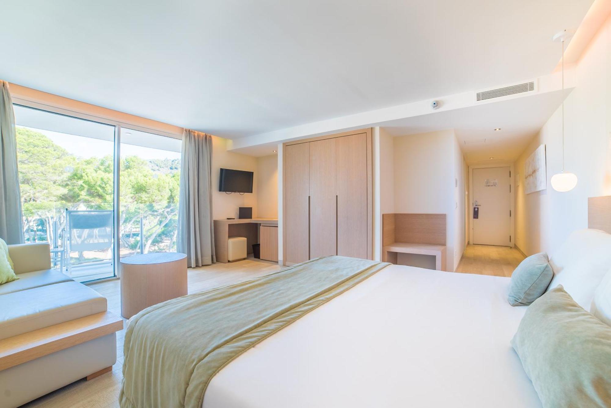 Superior Double Room Lateral Sea View