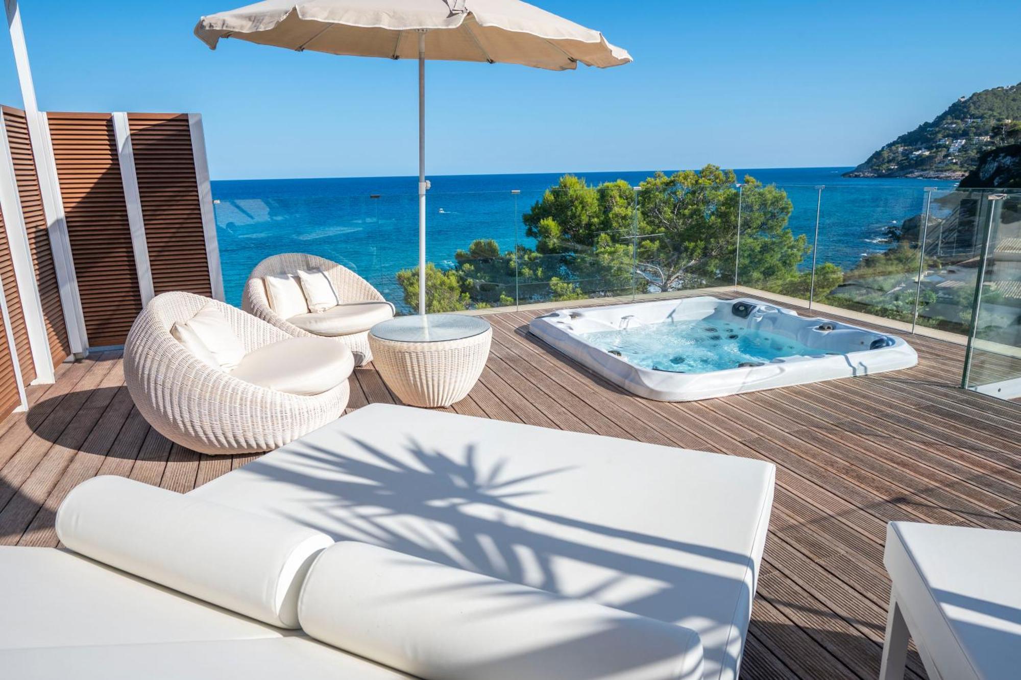 Deluxe Suite Sea View