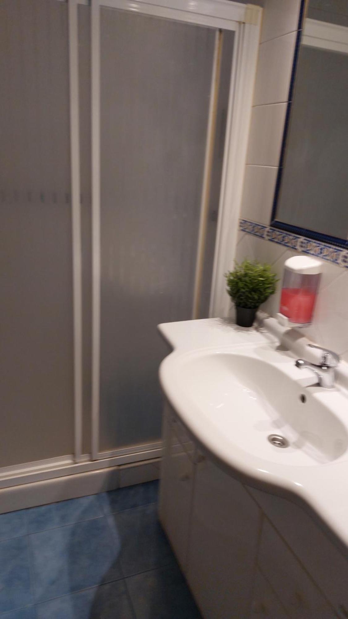 Comfort Triple Room Shower,1580232304:JPEG