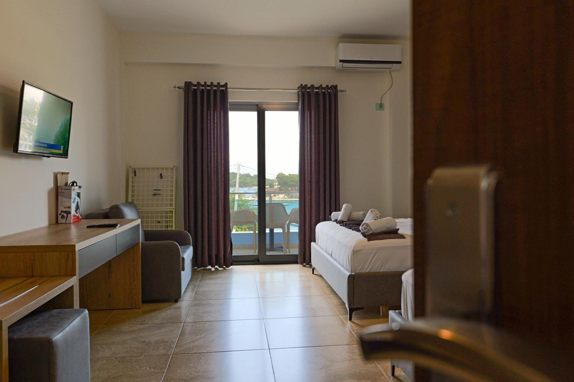 Triple Room Sea View