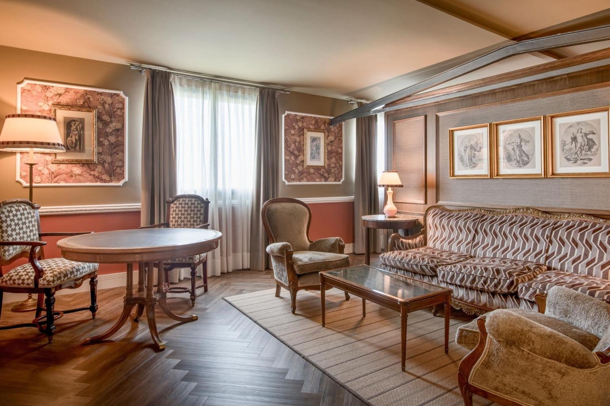 Junior Suite King