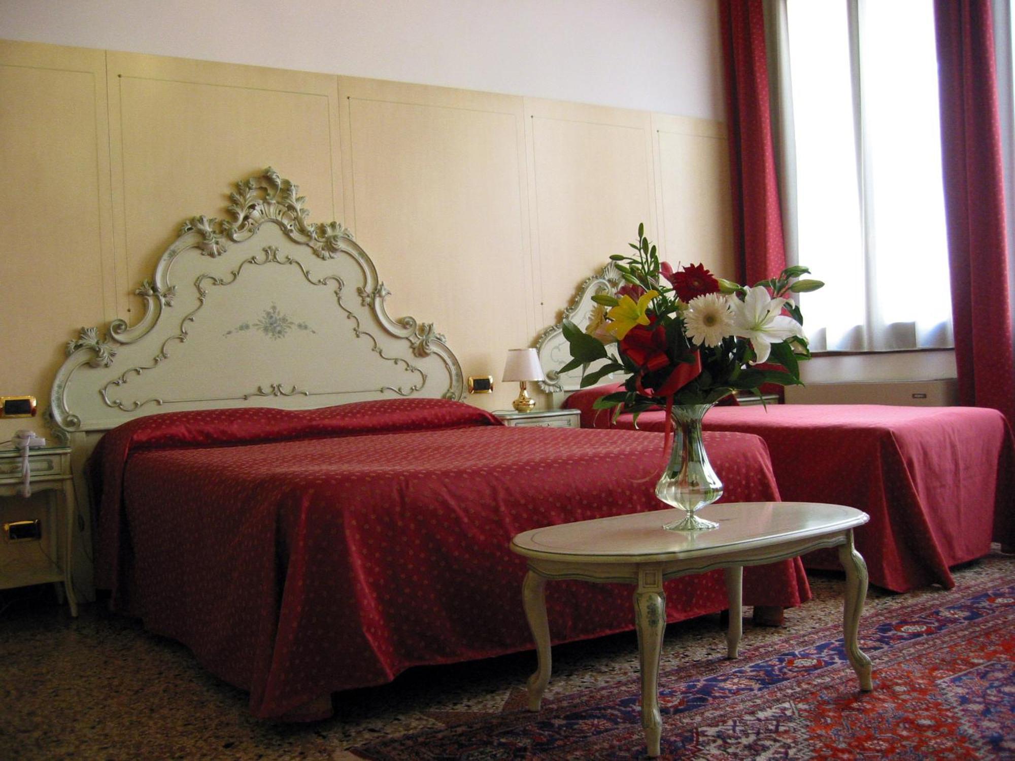 Superior Double Room Canal View