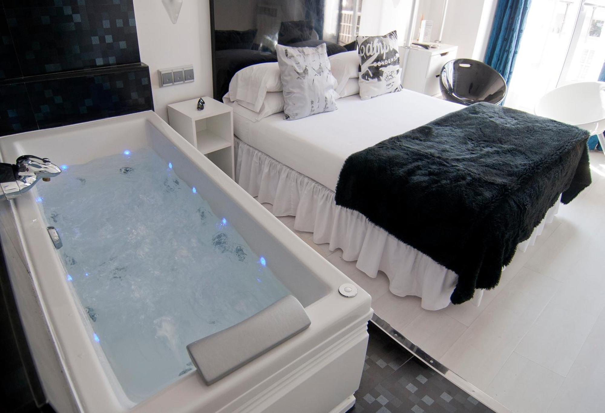 Double Room Spa Bath