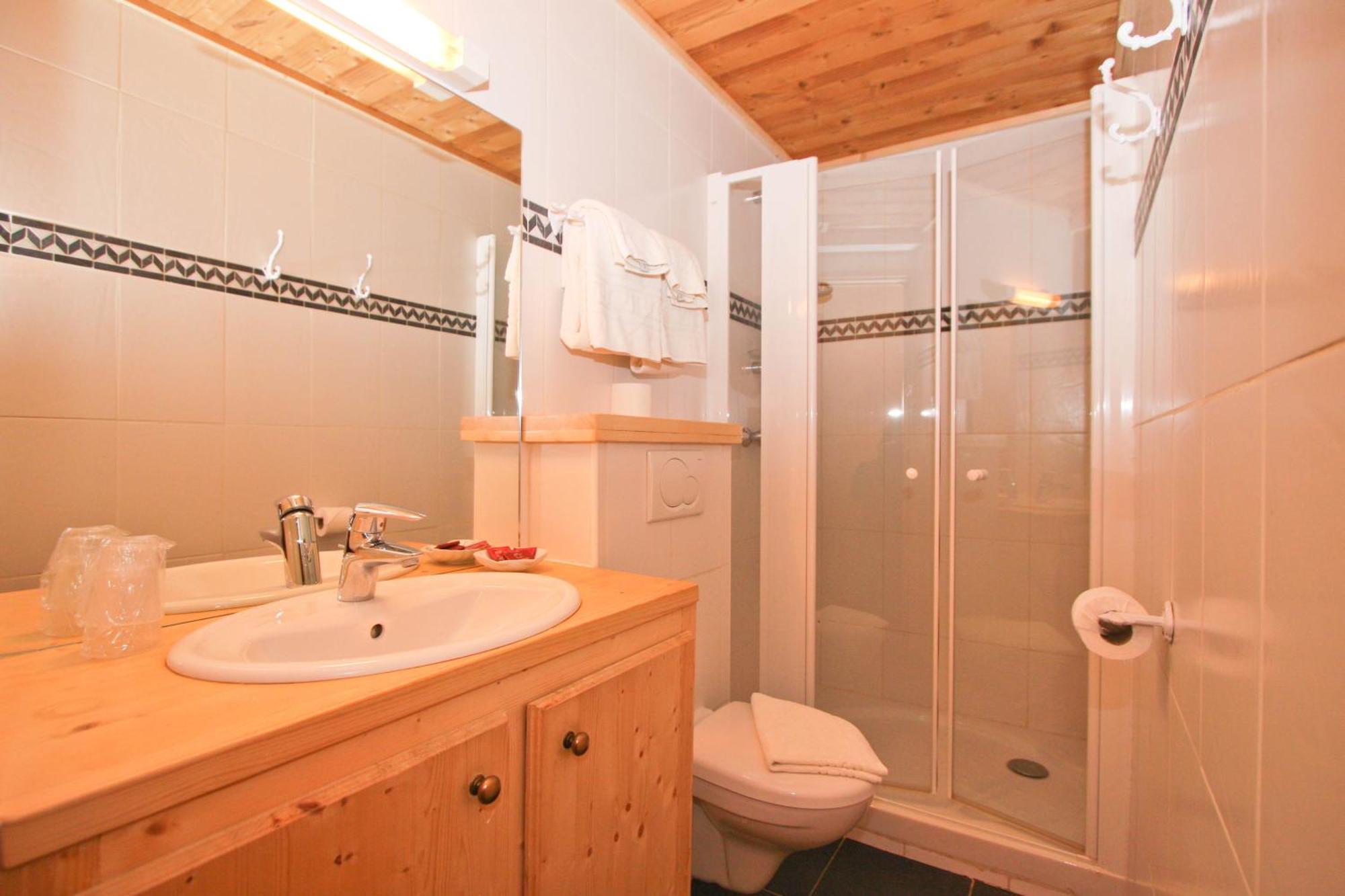 Single Room,1580421339:JPEG