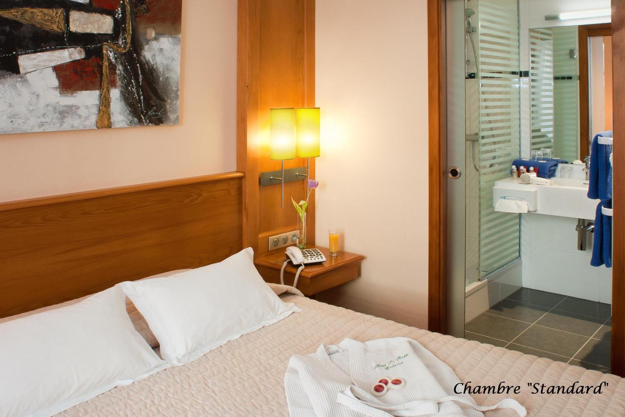 Standard Room,1580421713:JPEG