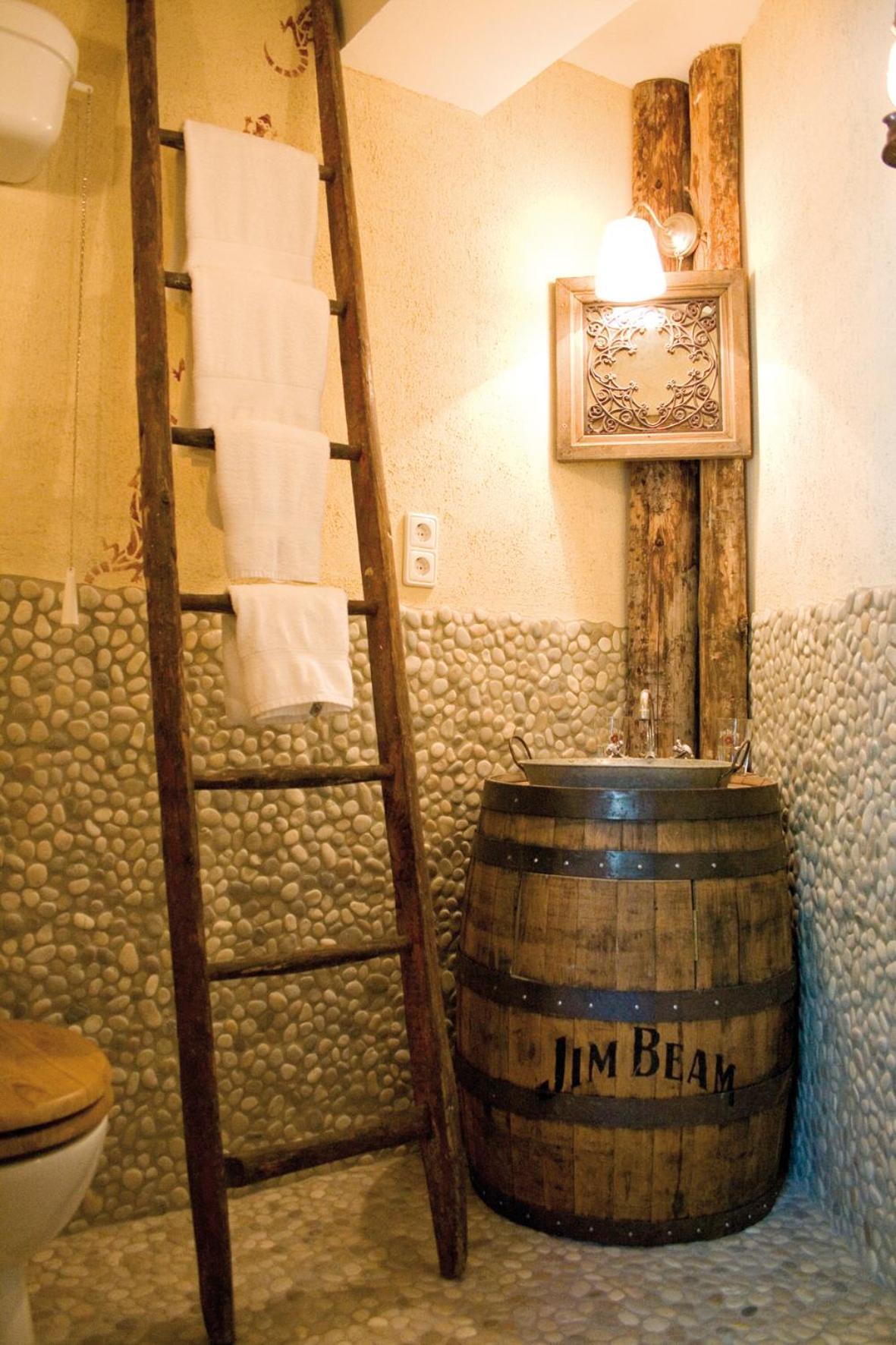 Jim Beam Log Cabin