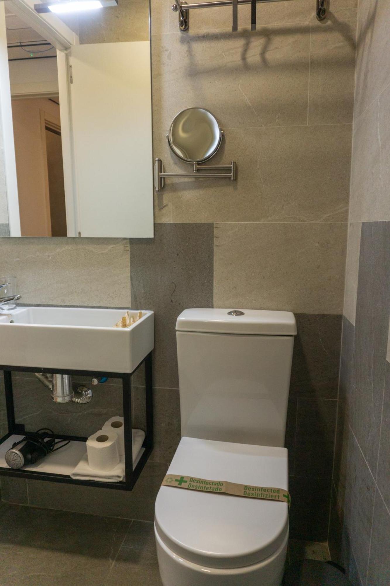 Small Twin Room
