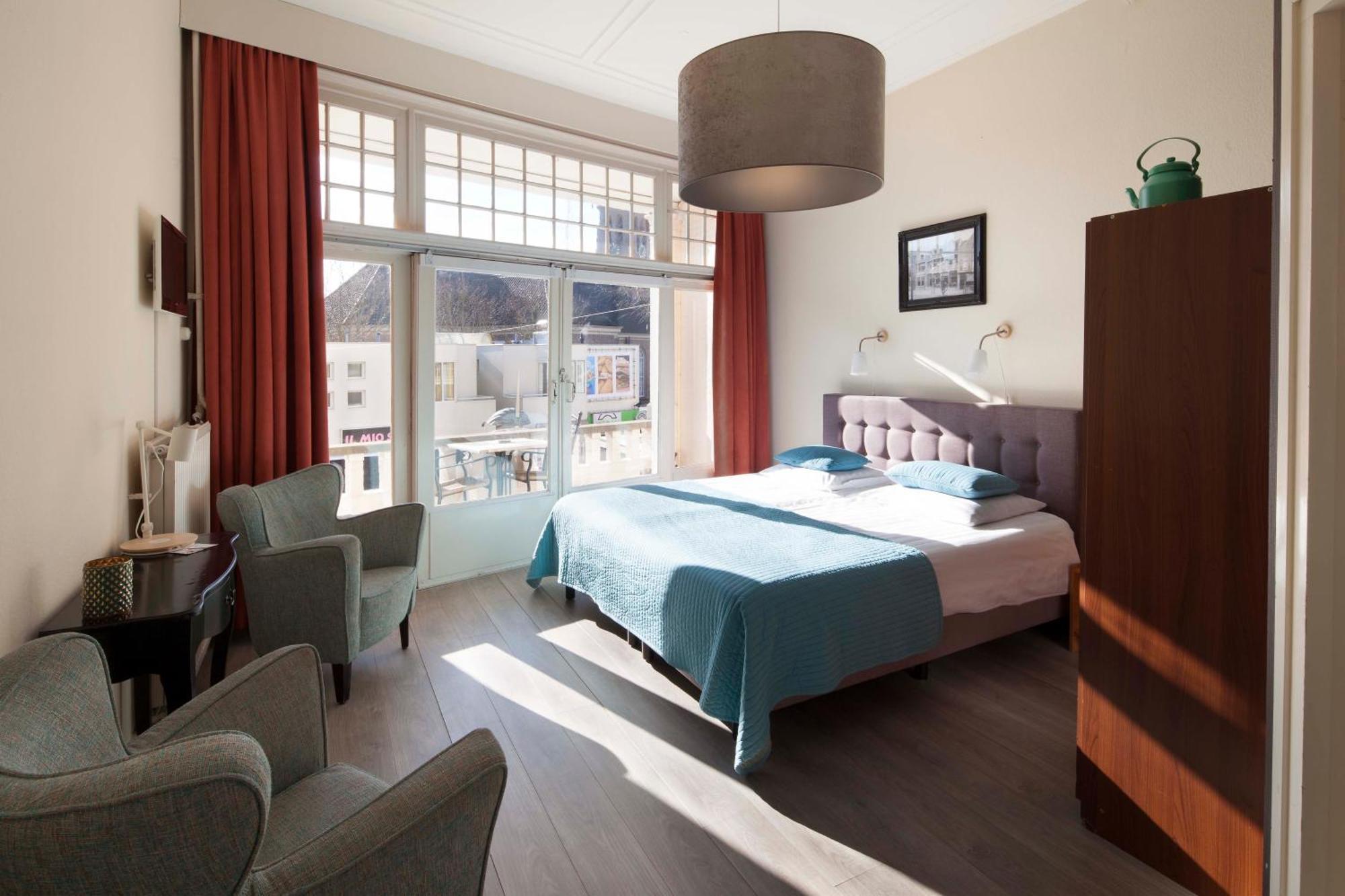 Standard Twin Room Balcony