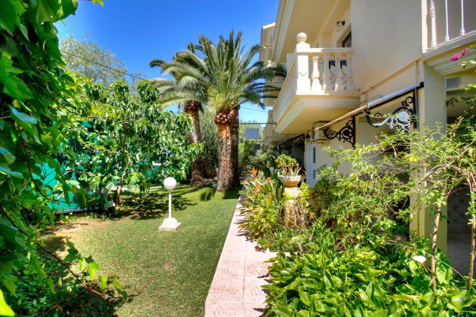 One-Bedroom Bungalow