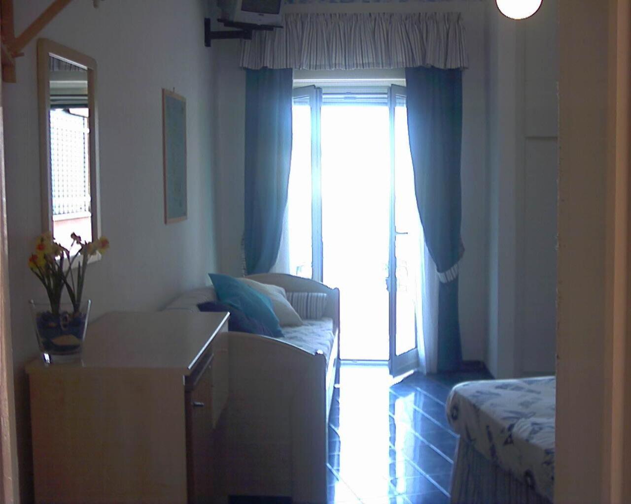 Standard Triple Room,25634676:JPEG