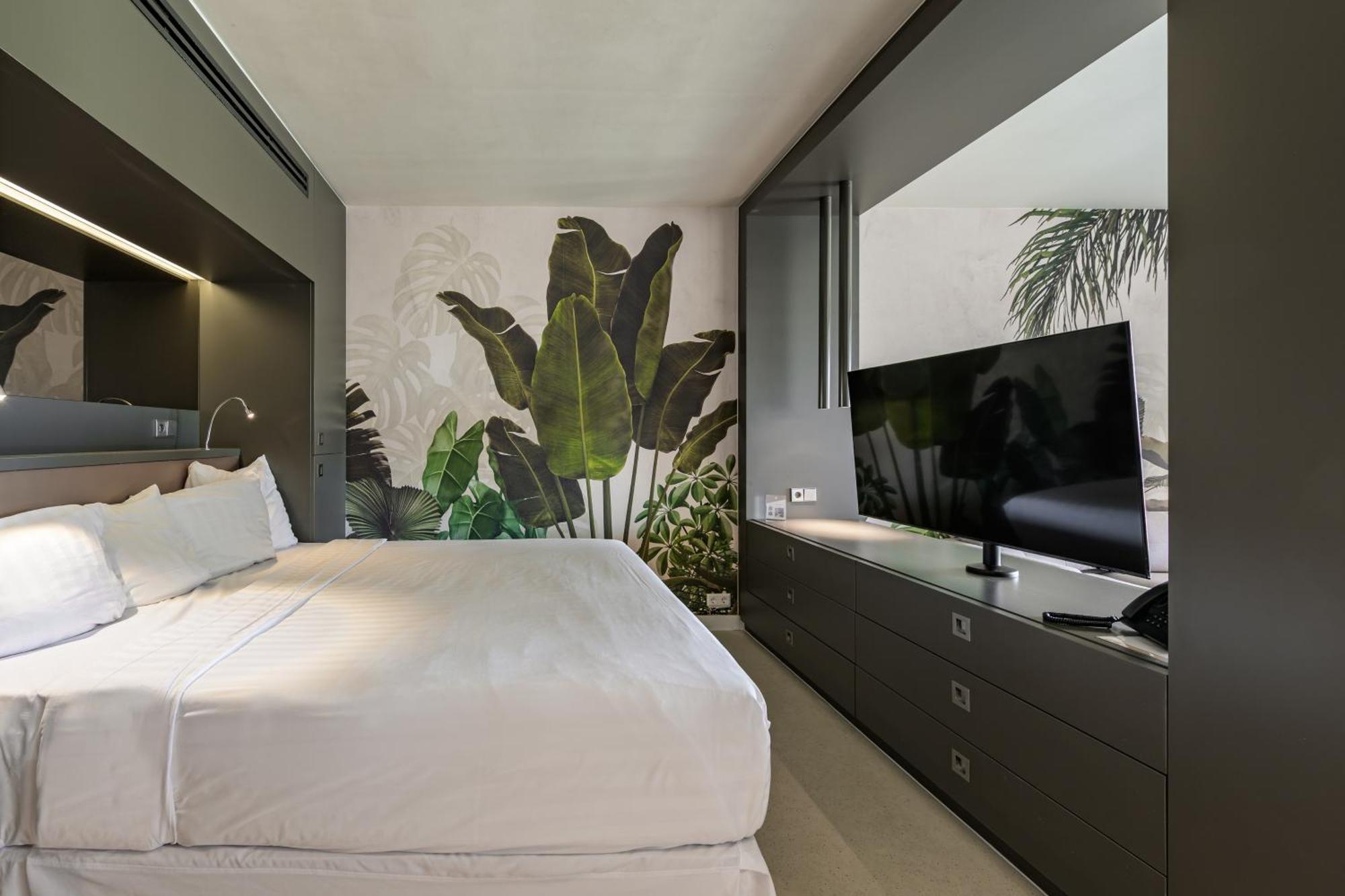 King Room Boulevard View