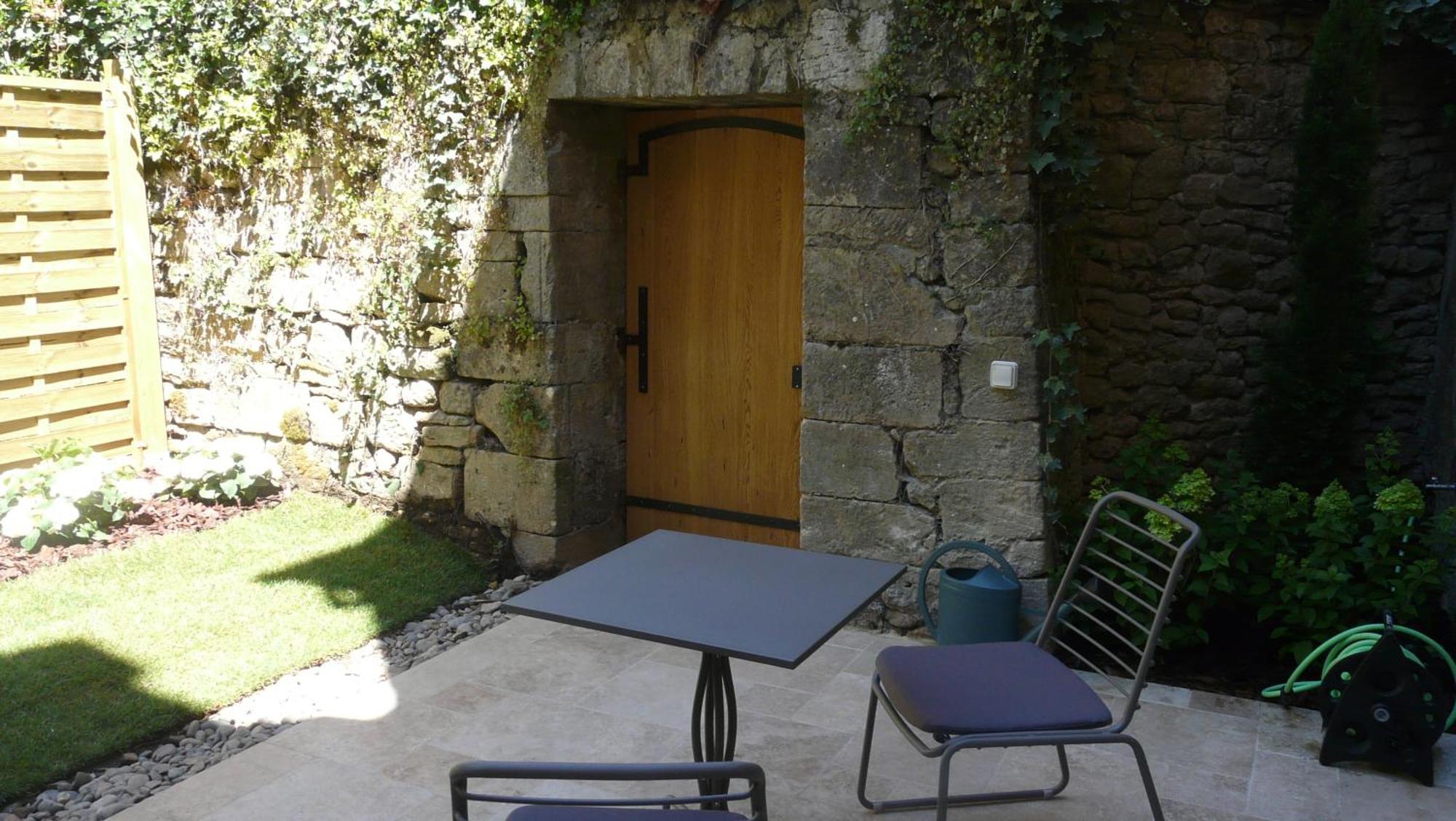 Studio Private Garden 6 Cours des Fontaines
