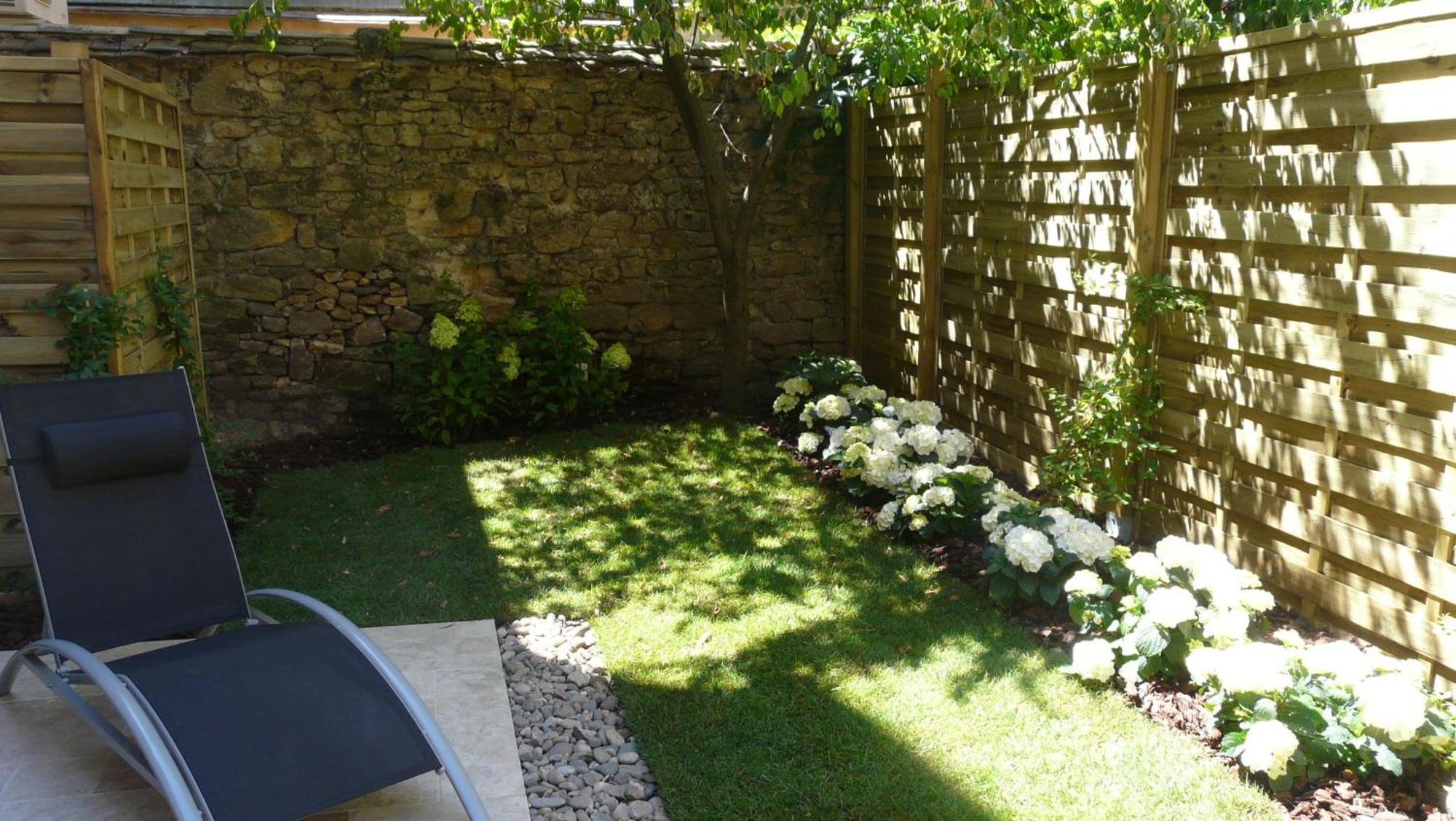 Studio Private Garden 6 Cours des Fontaines