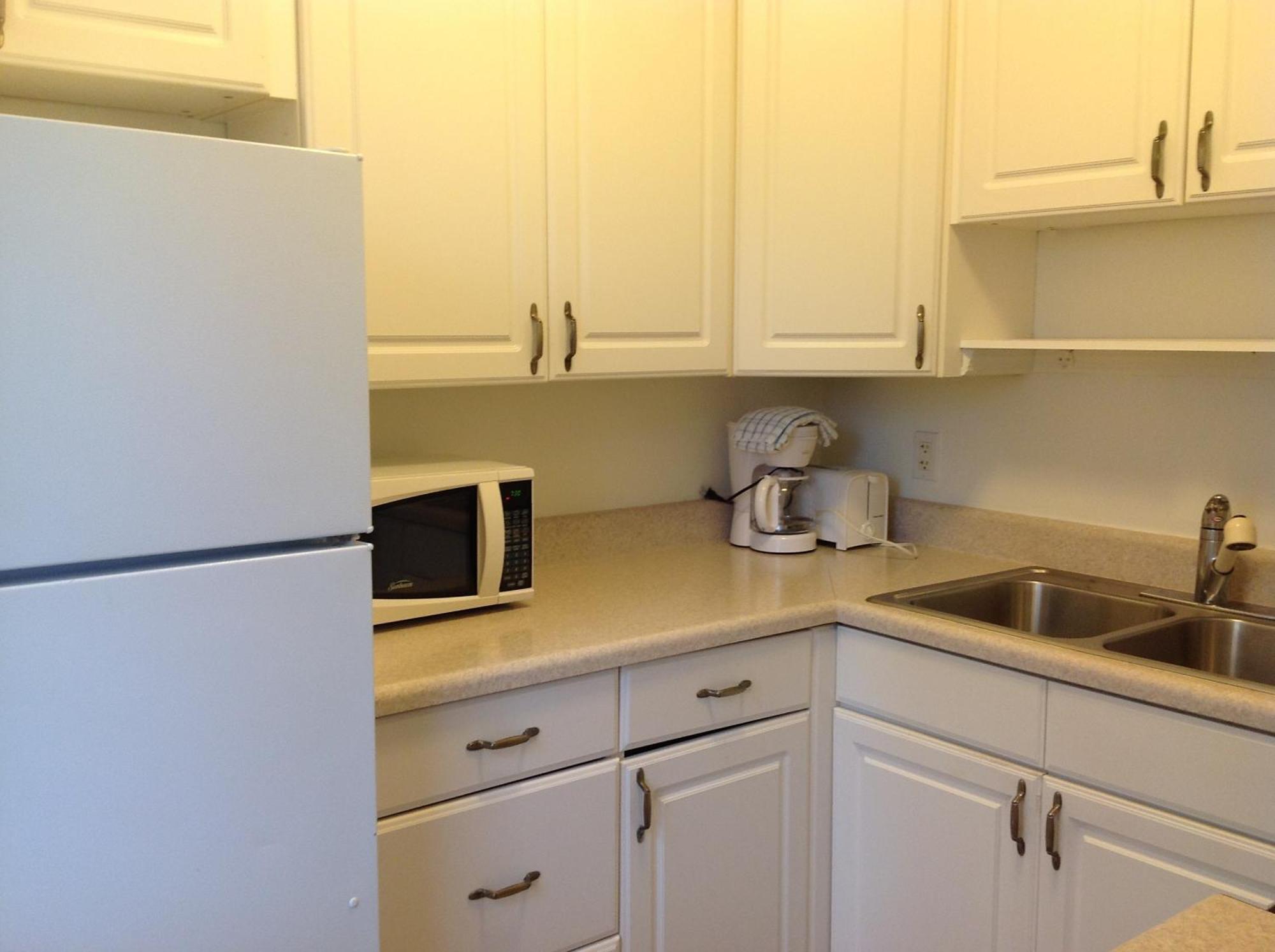 Larger One Bedroom Suite,1580770581:JPEG