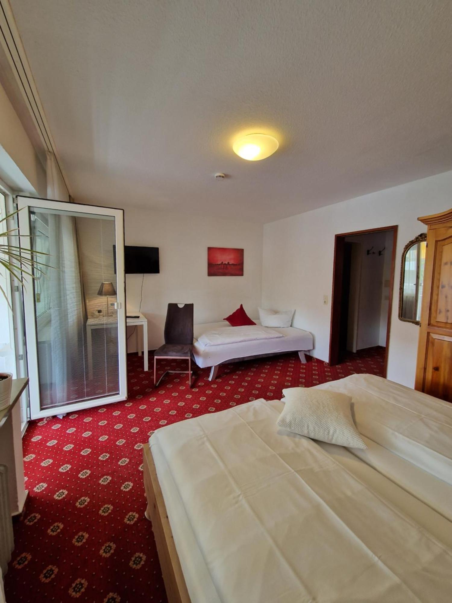 Double Room Extra Bed Balcony
