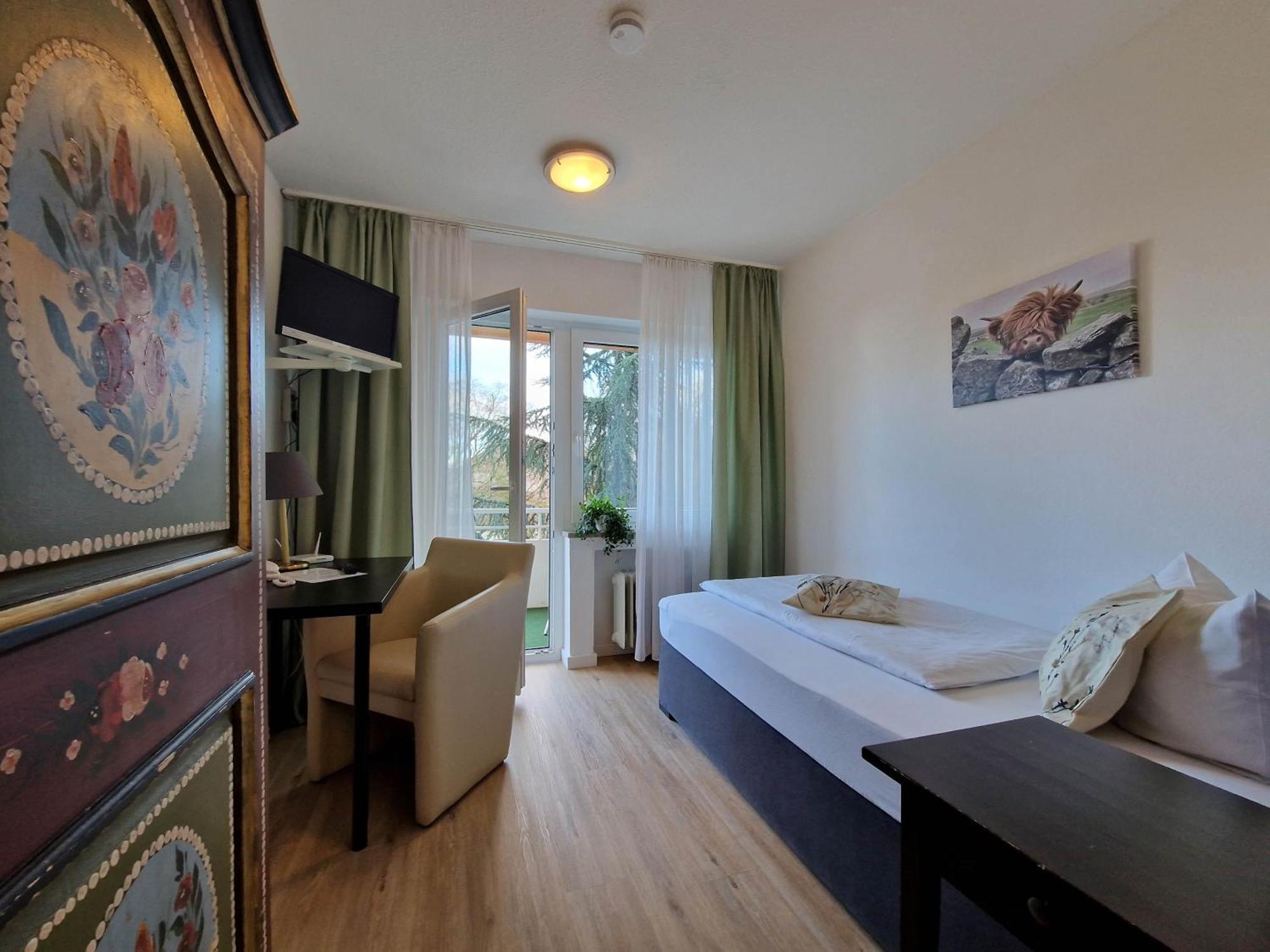 Single Room Balcony
