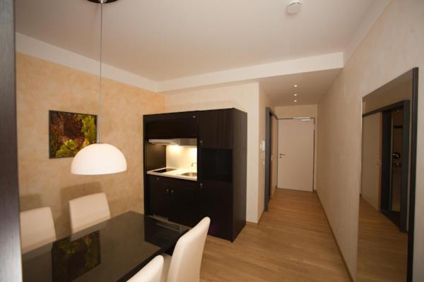 One-Bedroom Apartment,1580858277:JPEG