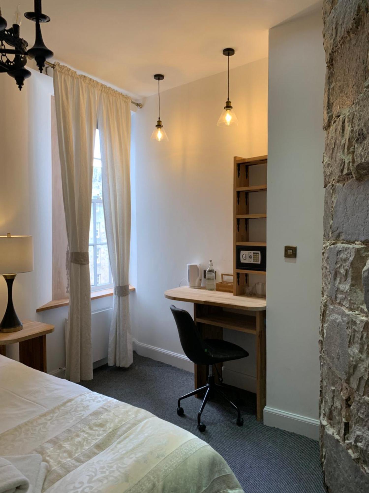 Inner Courtyard View Suite Toom Tabard