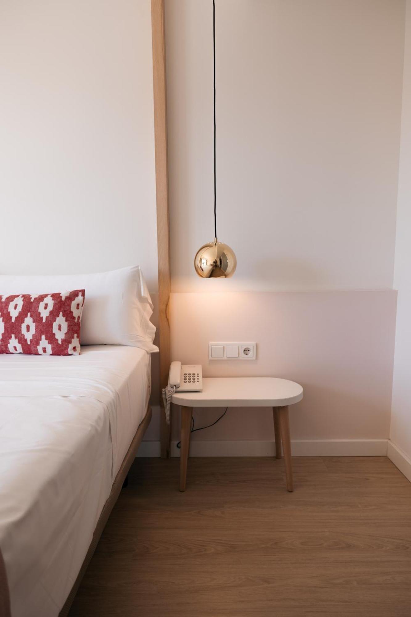 Standard Double Room,909033994:JPEG