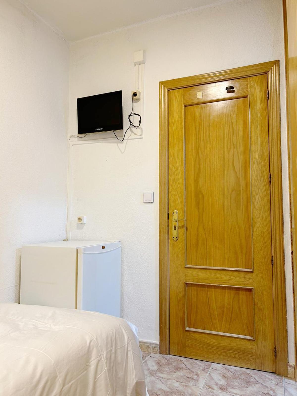 Single Room Private Bathroom