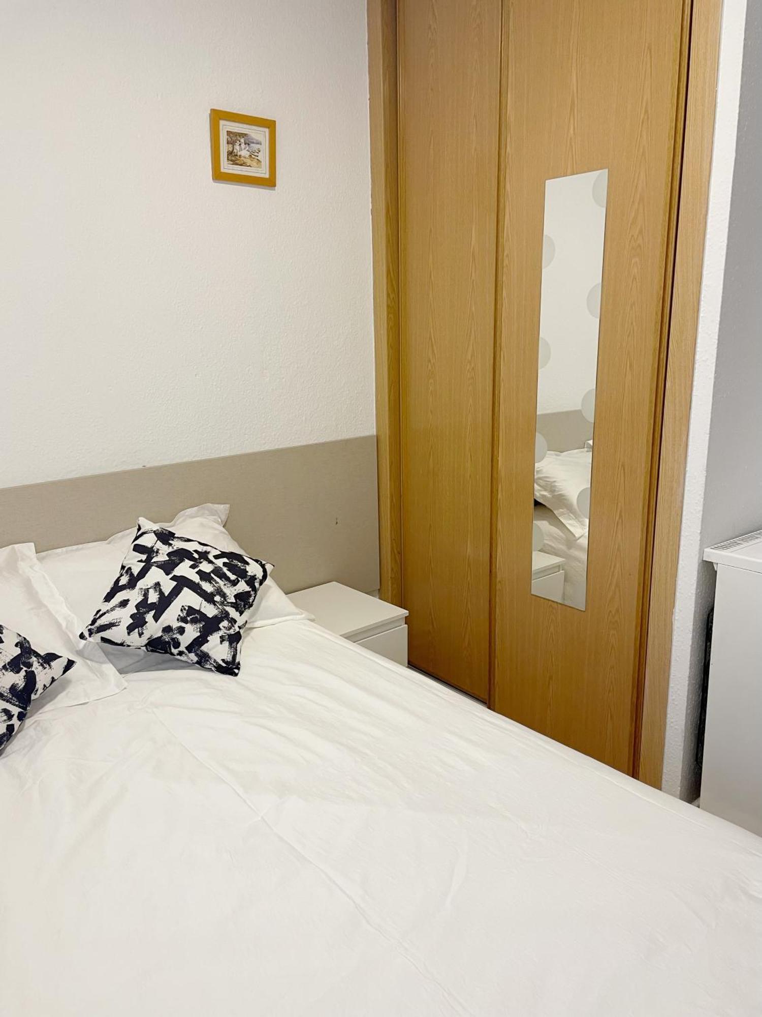 Double Room Private Bathroom